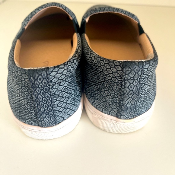 Gray and Black Slip on Shoes / No Tie Sneakers Women’s Size 8 - J/Slides NYC - Picture 3 of 5